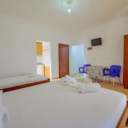 Kel Studio Ksamil